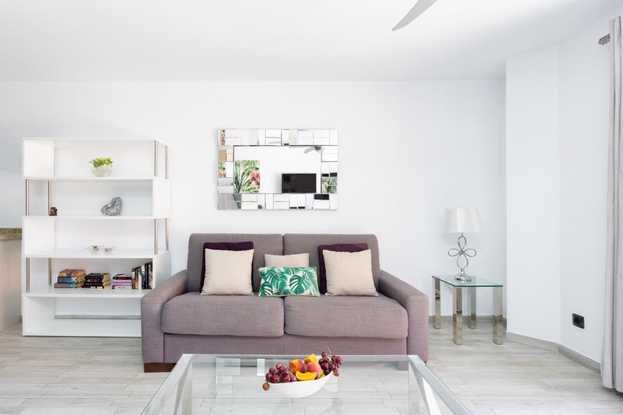 ארונה Exclusive Attic Las Vistas 3 With Breathtaking Sea View, Only 100 M To The Sea, Heated Pool, Aircon, Wifi מראה חיצוני תמונה
