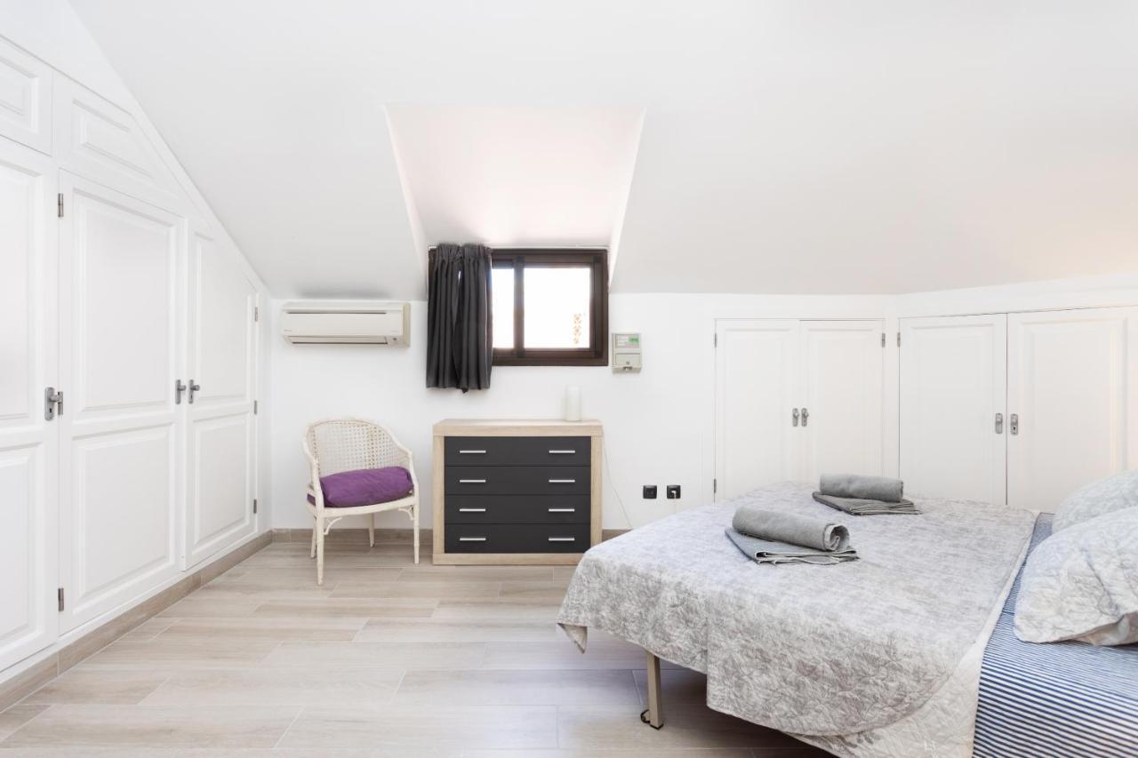 ארונה Exclusive Attic Las Vistas 3 With Breathtaking Sea View, Only 100 M To The Sea, Heated Pool, Aircon, Wifi מראה חיצוני תמונה