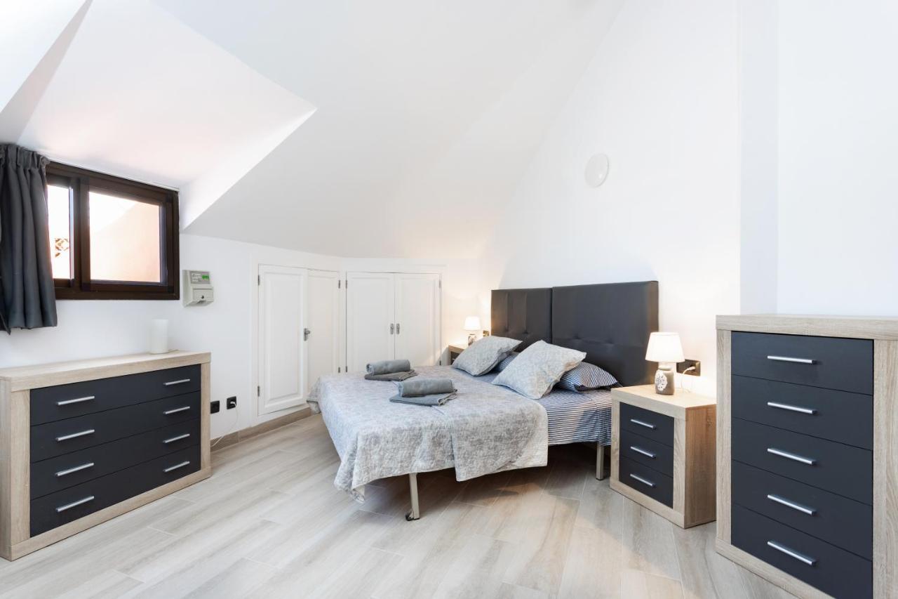 ארונה Exclusive Attic Las Vistas 3 With Breathtaking Sea View, Only 100 M To The Sea, Heated Pool, Aircon, Wifi מראה חיצוני תמונה