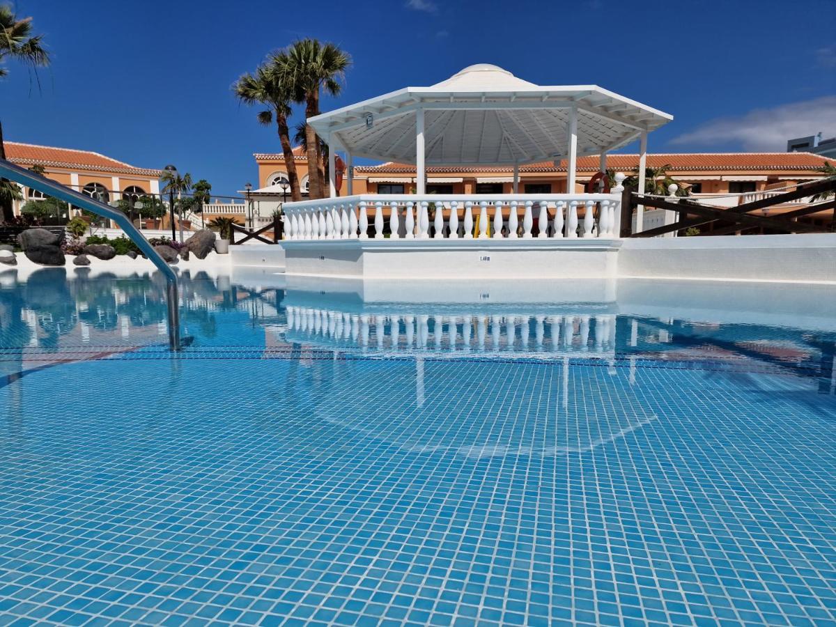 ארונה Exclusive Attic Las Vistas 3 With Breathtaking Sea View, Only 100 M To The Sea, Heated Pool, Aircon, Wifi מראה חיצוני תמונה